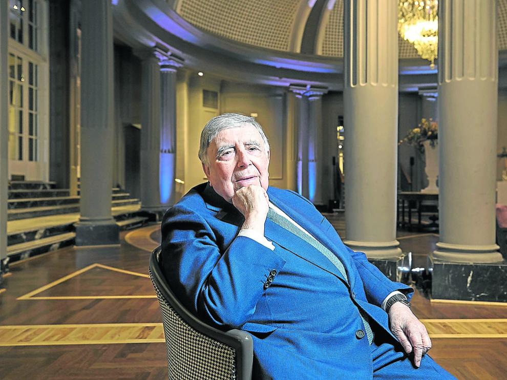 Luis María Anson, este martes, en Zaragoza, donde habló de la Monarquía.