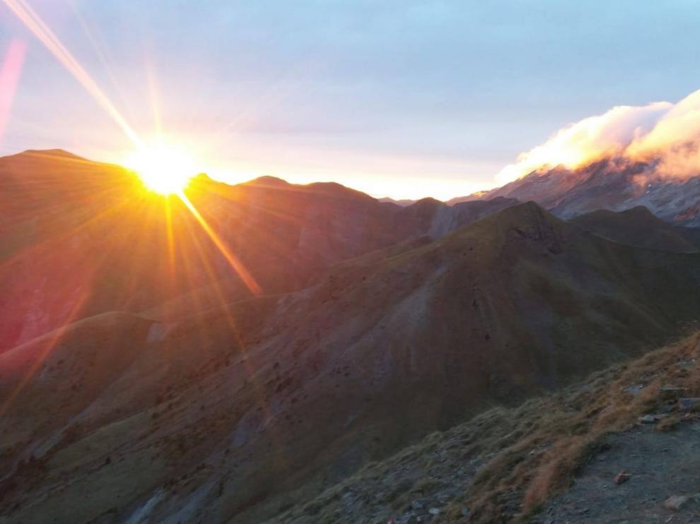 Atardecer desde el Tozal de las Comas (2.354 metros).