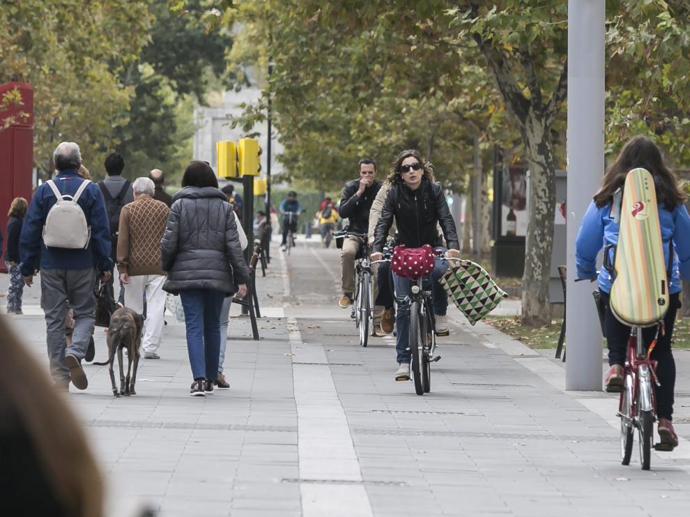 El carril bici de Gran Vía es el más utilizado de la ciudad.