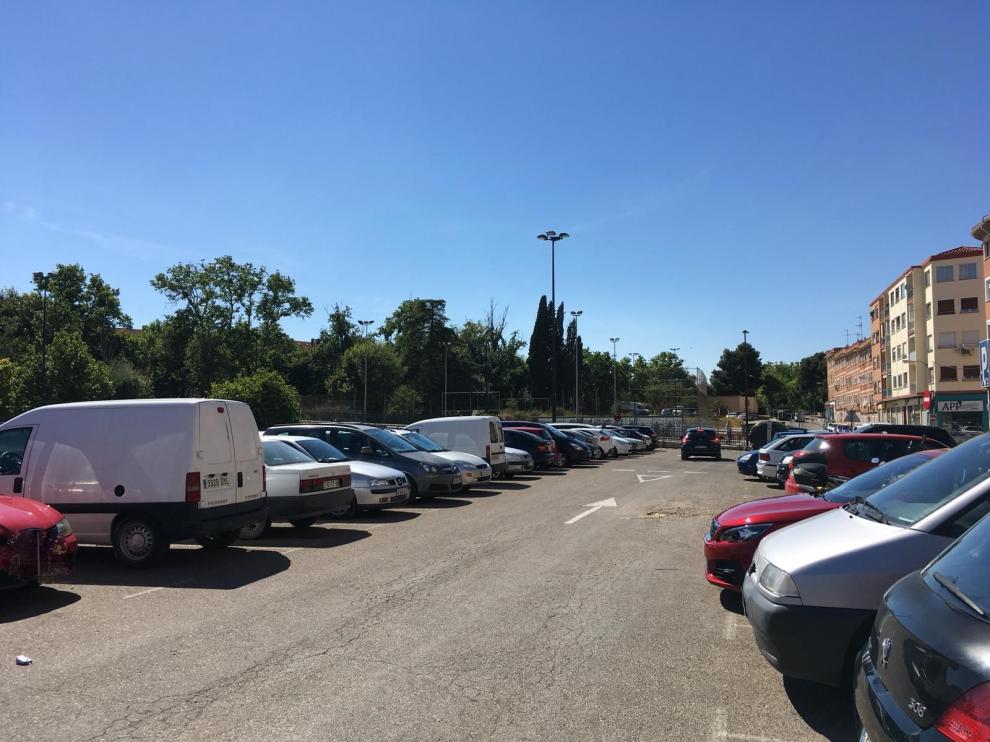 Solar en la calle Embarcadero de Casablanca que se utiliza como aparcamiento.