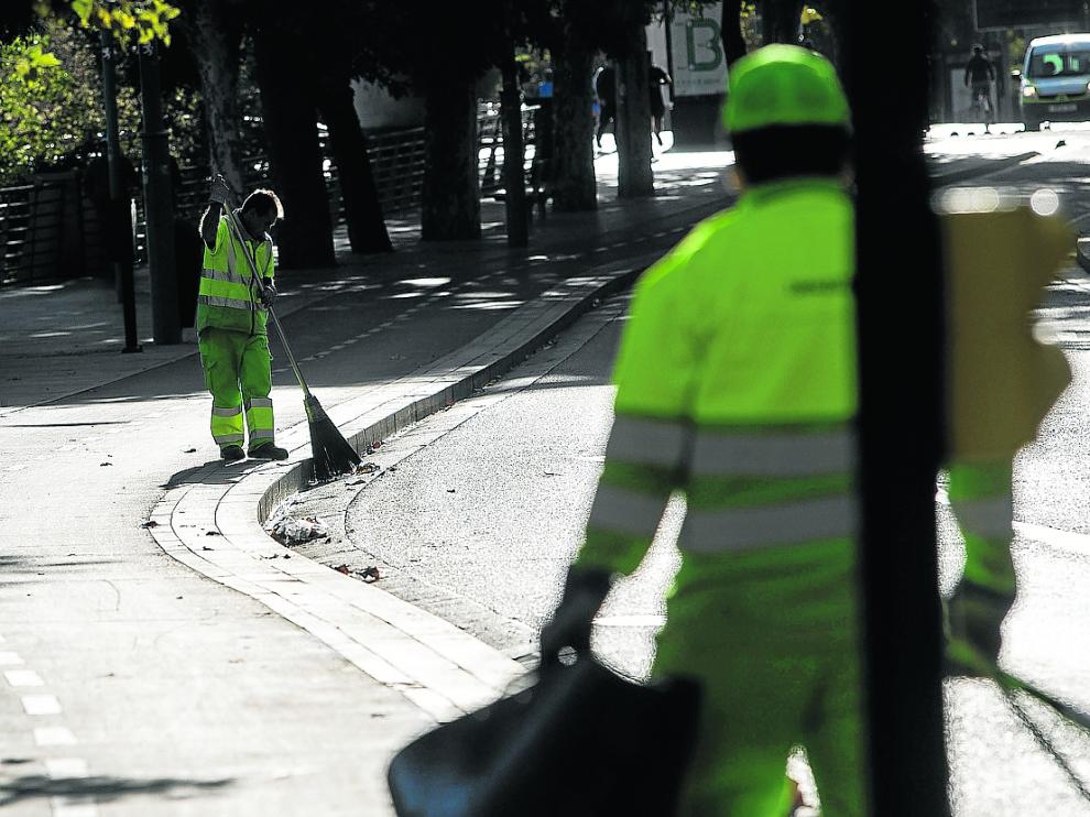 La contrata de limpieza de las calles, ahora en manos de FCC, expira el año que viene.