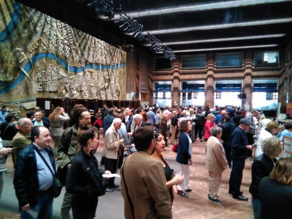 El Ayuntamiento de Zaragoza, convertido en colegio electoral.