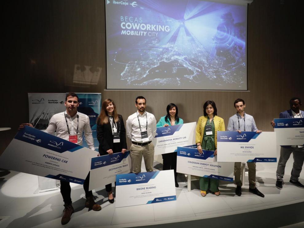 Representantes de las siete 'start up' becadas este martes por la Fundación Ibercaja.