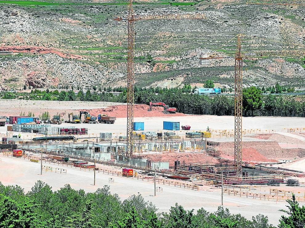 Las obras del hospital han seguido adelante a pesar de la orden de paralización municipal.