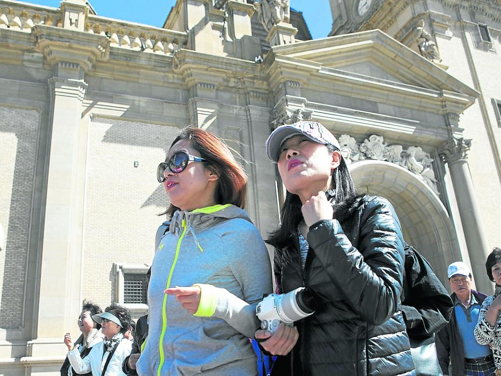 TURISMO TURISTAS EN LA CIUDAD DE ZARAGOZA EN SEMANA SANTA 2015 / FOTO: ARANAZU NAVARRO