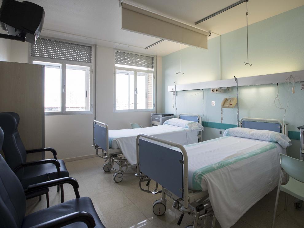 Desde la segunda quincena de julio se cerrarán 28 camas de Urología del Miguel Servet