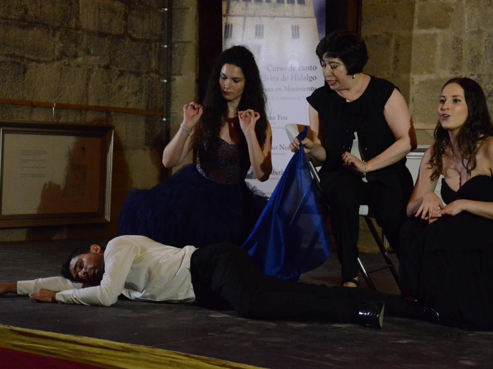 Actuación de alumnos del curso de canto Elvira de Hidalgo en Valderrobres.