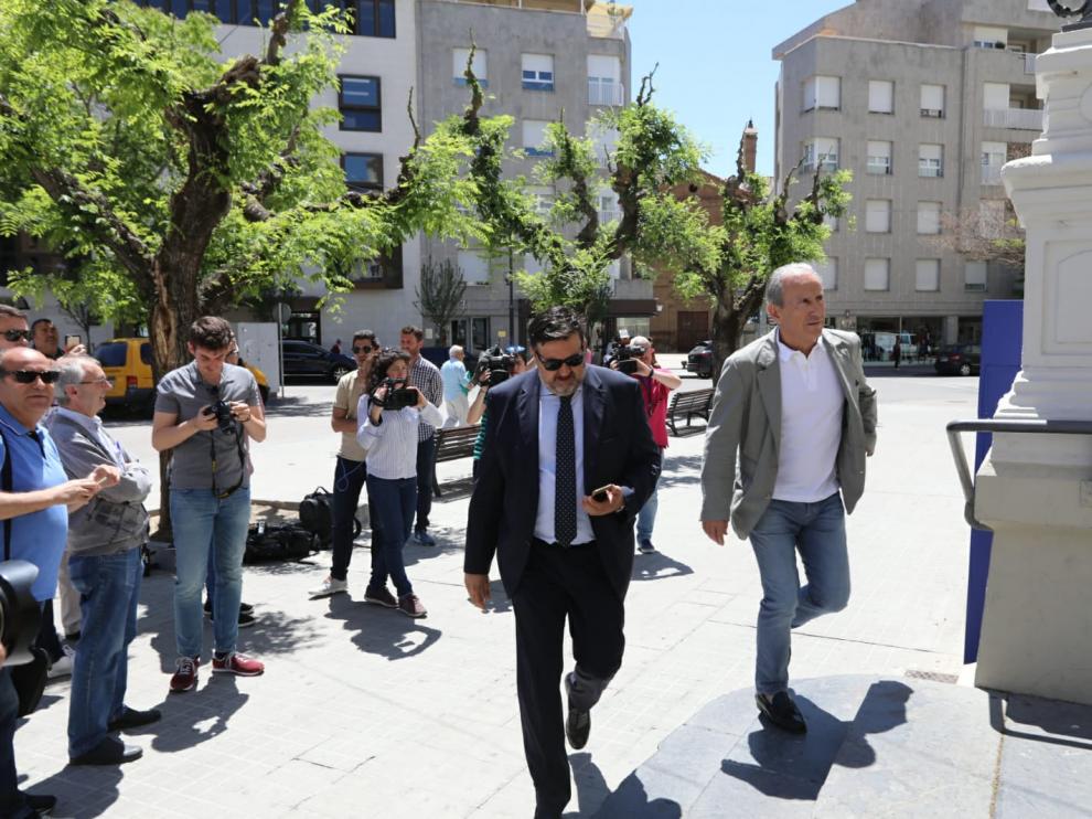 Los consejeros Torres y Petón han llegado juntos al consejo de administración extraordinario.