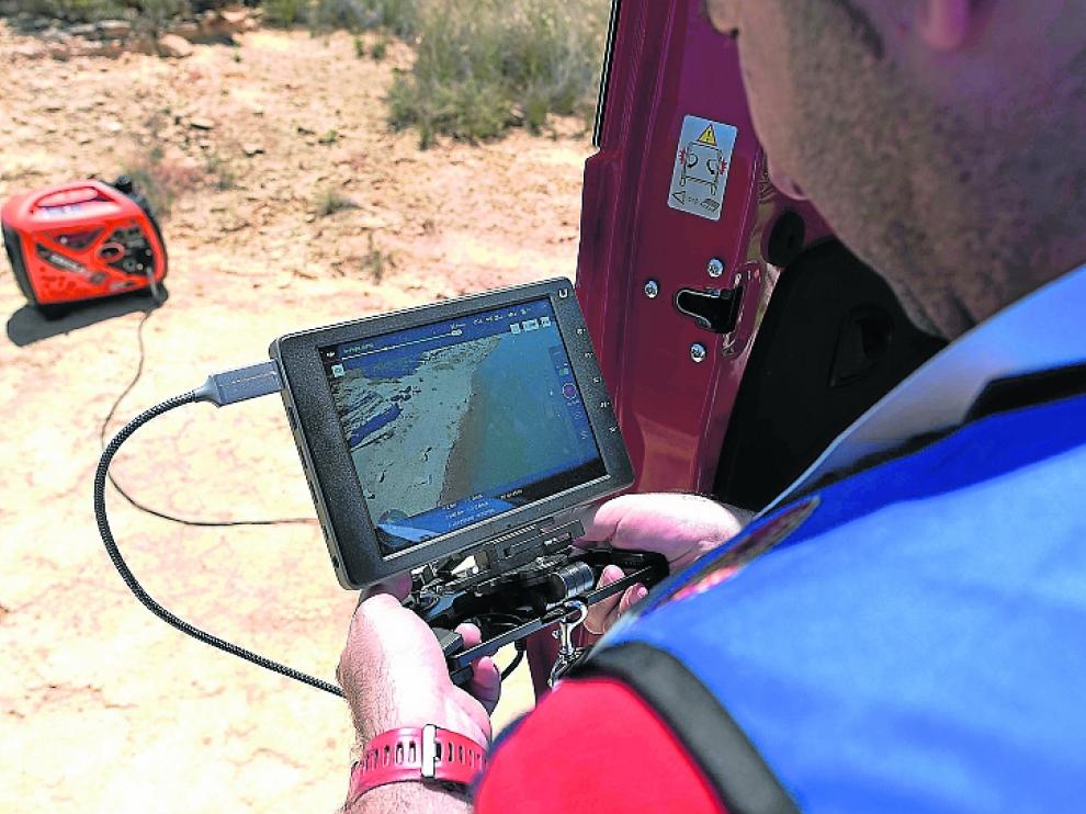 El dron permitió rastrear la orilla con minuciosidad