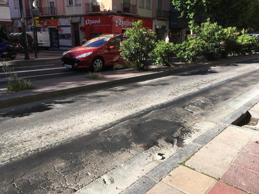 Baches en la avenida de Madrid