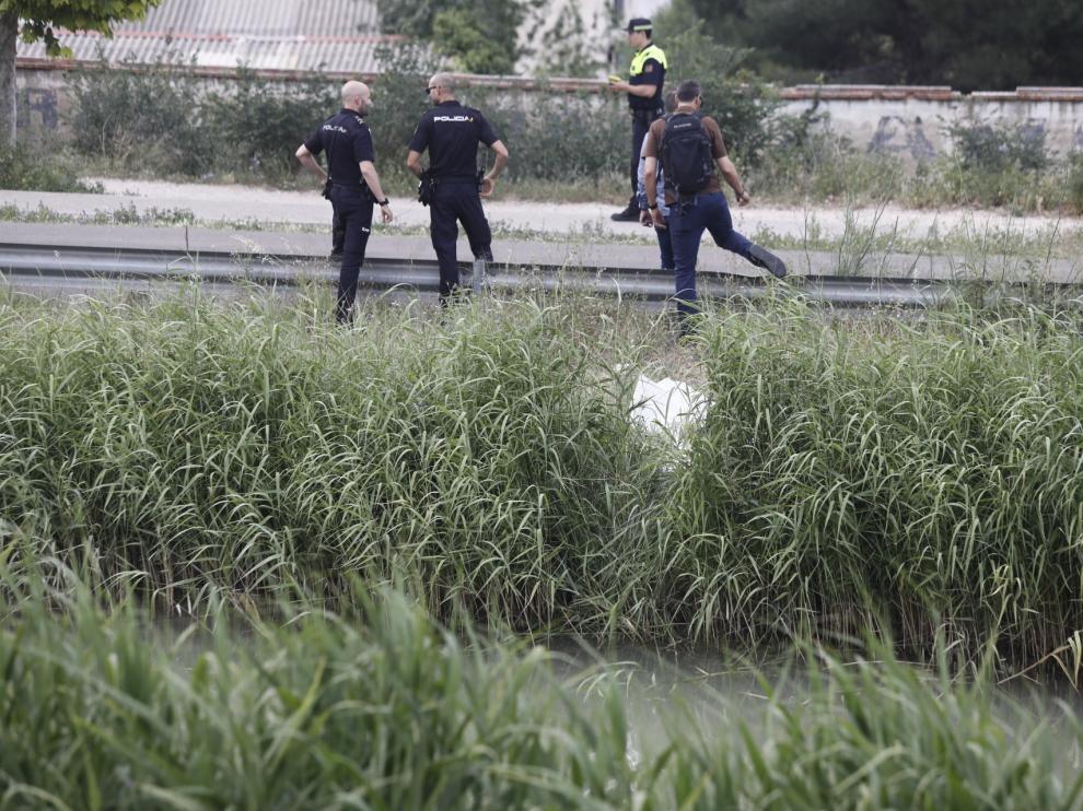 Rescatan un cadáver del Canal Imperial en el barrio de La Paz
