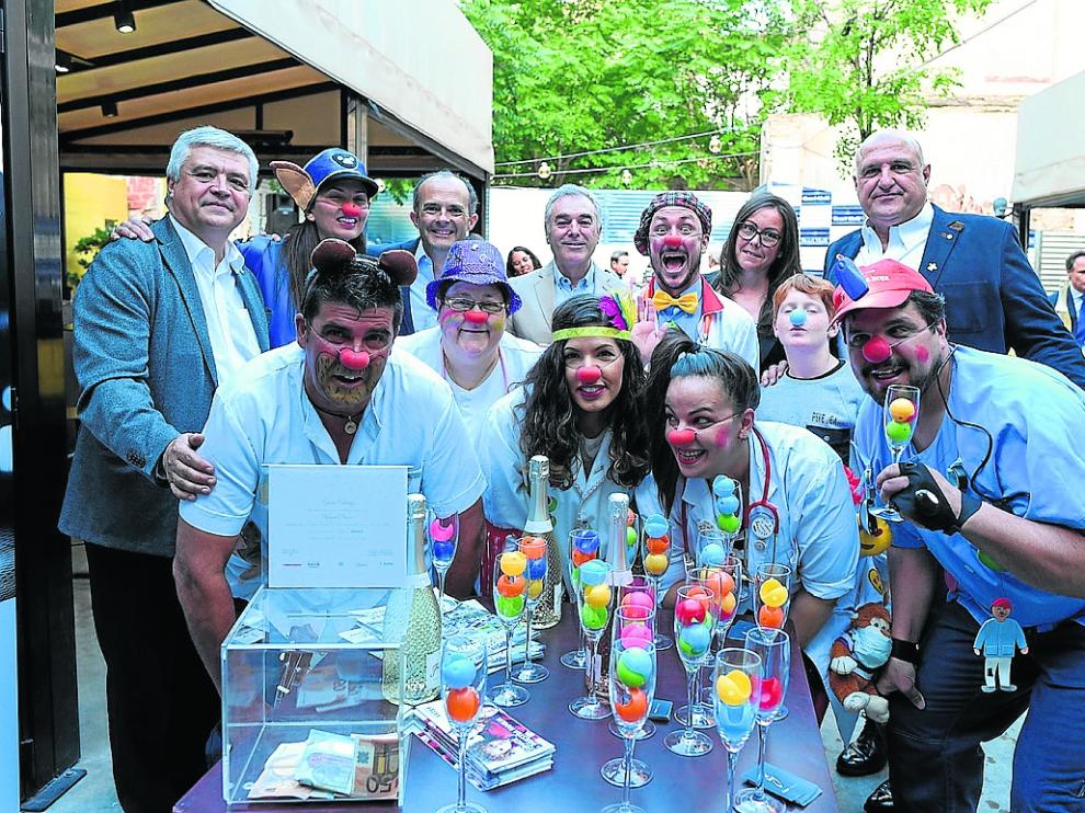 Los payasos de Clowntagiosos animaron la velada en la Terraza Libertad 6.8.
