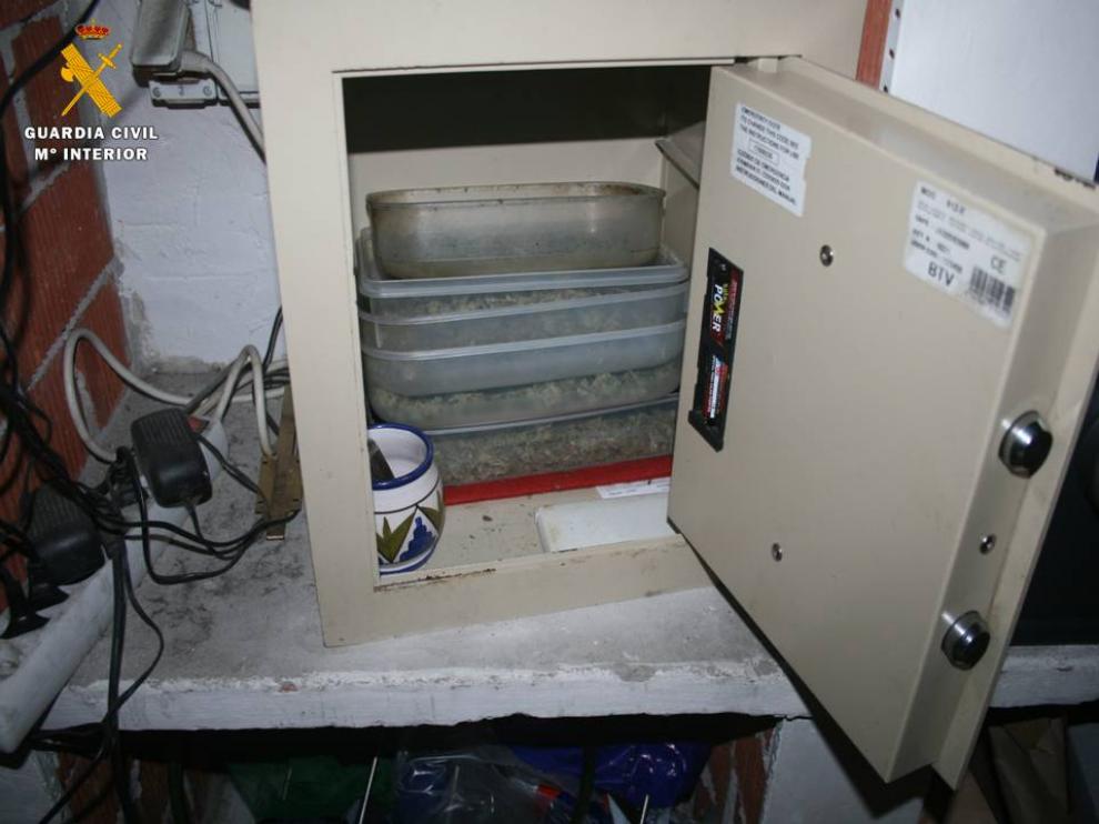 Cuatro detenidos en Casetas y Utebo por traficar con droga en una asociación dedicada al estudio del cáñamo de cannabis.