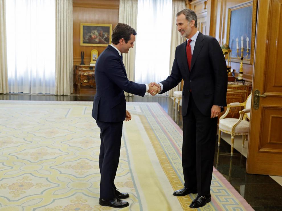 El Rey recibe al presidente del PP, Pablo Casado, en la Zarzuela.