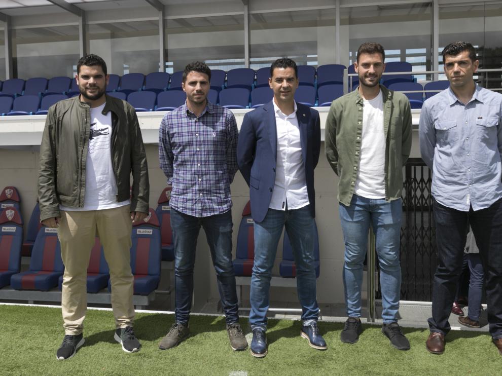 De izquierda a derecha: Mallén, Sipán, Míchel, Porcel y Salva.