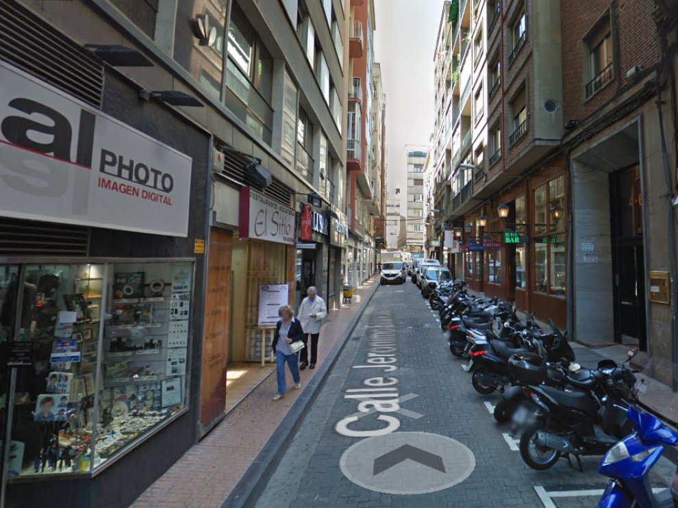Los hechos ocurrieron a plena luz del día en una céntrica calle de Zaragoza