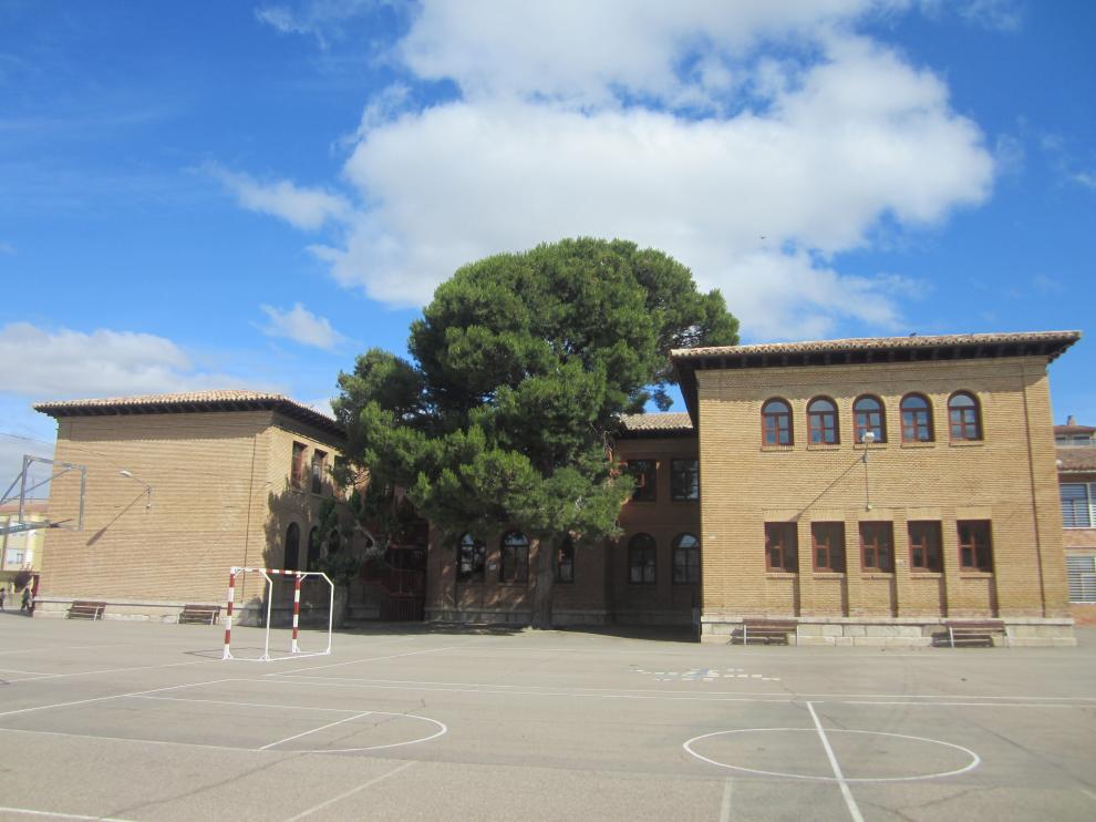 Imagen del exterior del colegio de infantil y primaria de Tauste.