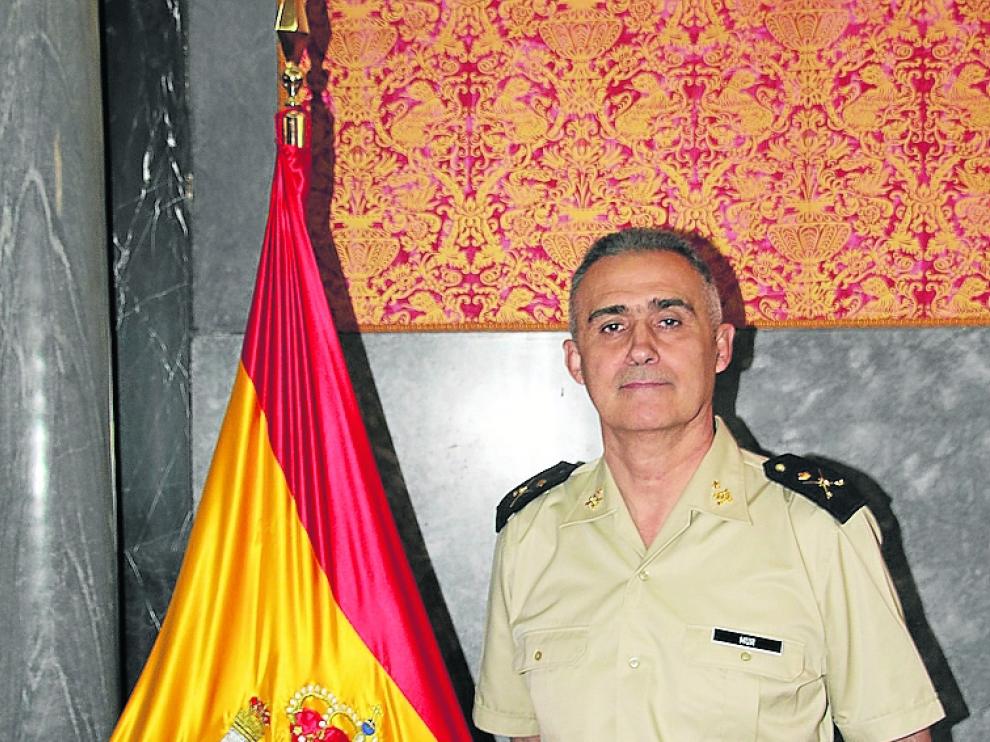 El general oscense Javier Mur, en la Brigada Aragón.