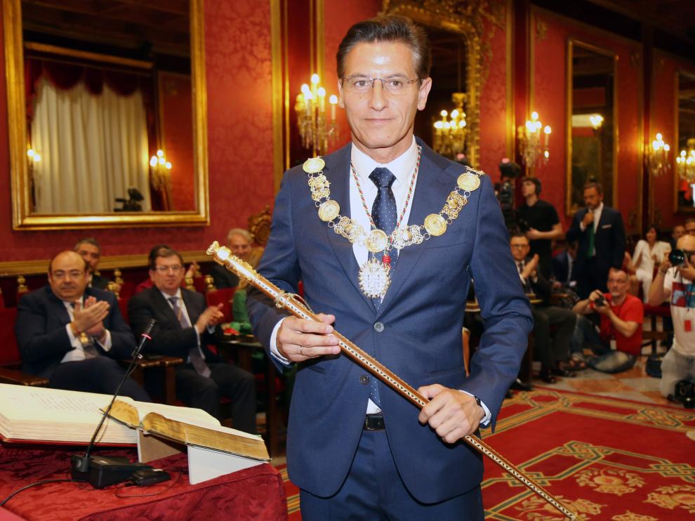 Vox amenaza con una moción de censura en Granada si no entra en el gobierno.