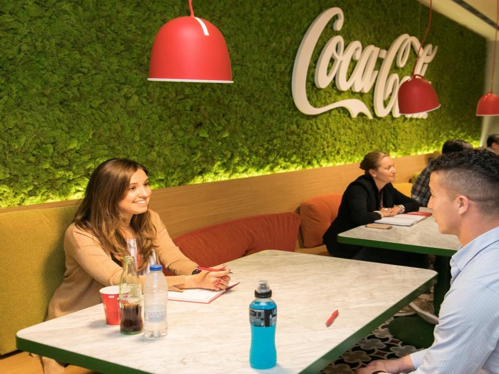 El compromiso que la compañía ha adquirido con la sociedad pone especial atención en los jóvenes y las mujeres.