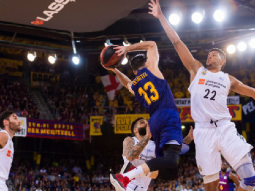 Momento del partido entre el Barça Lassa y el Real Madrid.