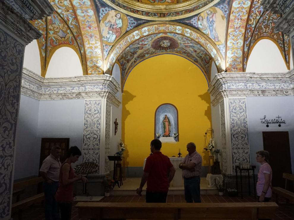 Policromía en el interior de la ermita de Santa Lucía.
