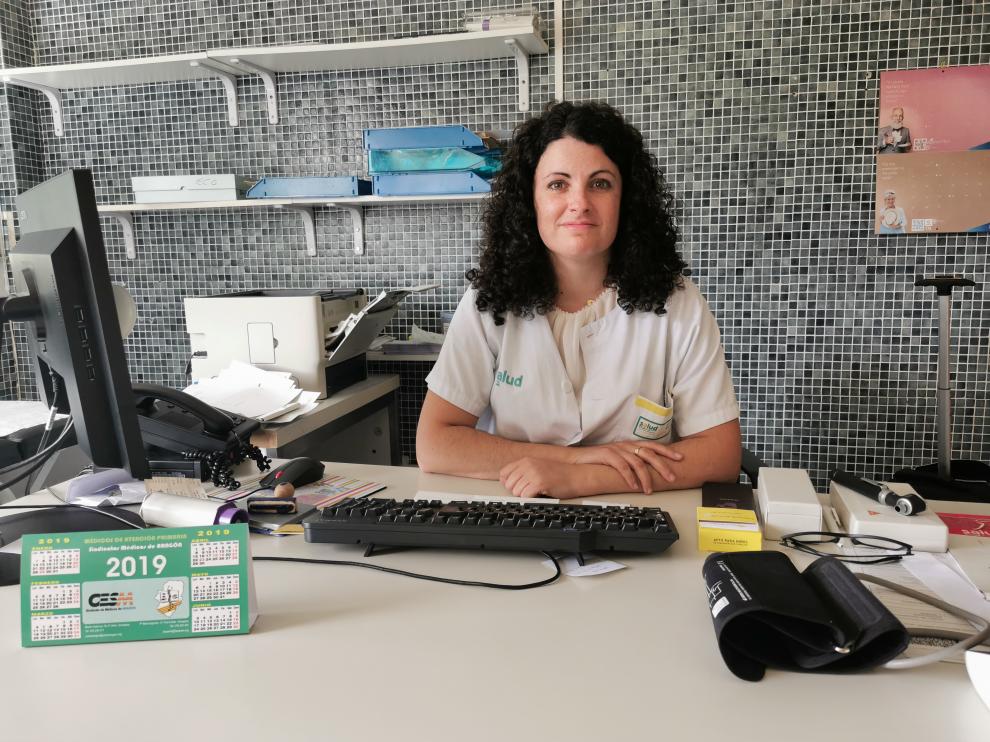 Izarbe Galindo, en el centro de salud de Sabiñánigo.