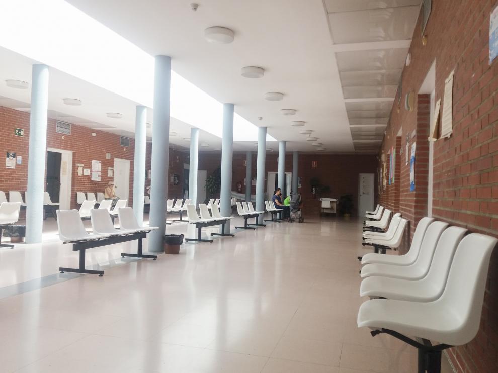 Interior del centro de salud de Bombarda de Zaragoza, ayer.