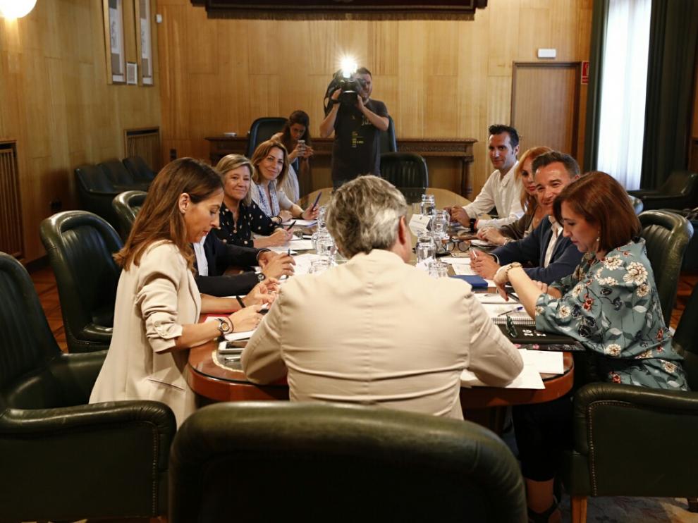 Primera reunión del gobierno de Zaragoza celebrada este miércoles.