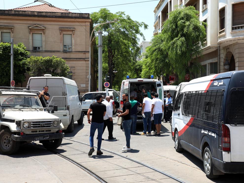 Los servicios de emergencia se han desplazado hasta el lugar.
