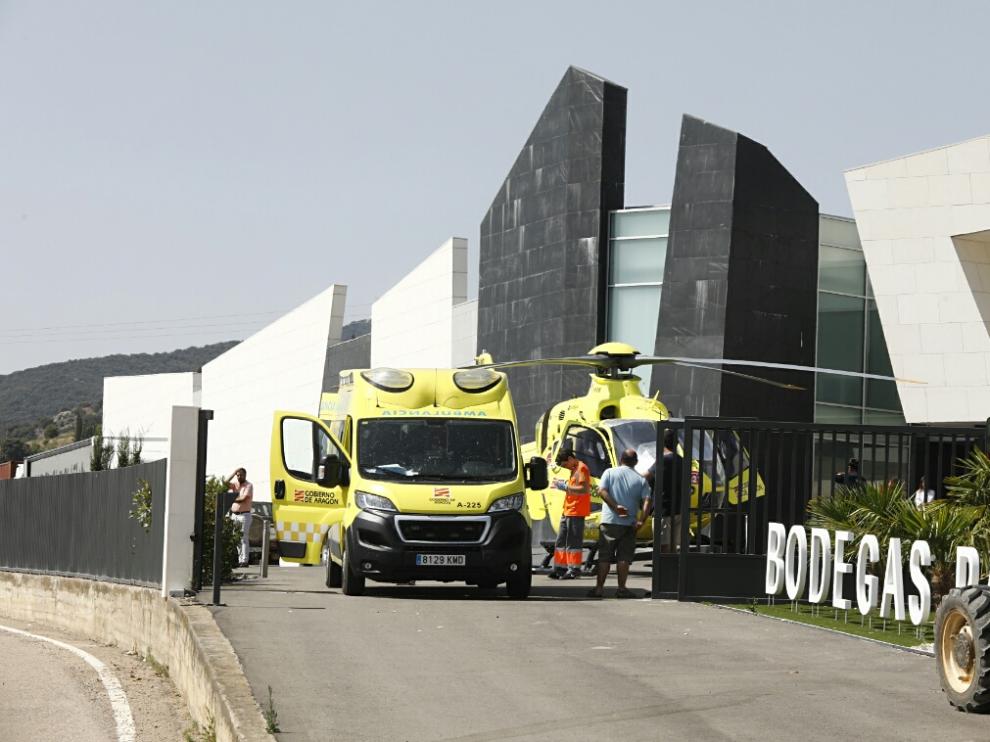 Dos personas han muerto y una tercera se encuentra en estado muy grave a consecuencia de un accidente laboral en Bodegas Paniza.