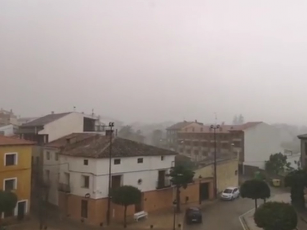 La plaza de España de Calamocha, bajo la lluvia.