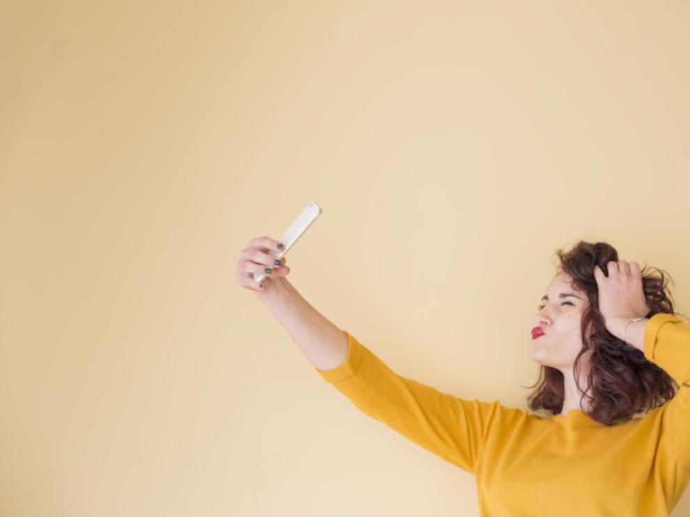 La luz, el encuadre y la posición son claves para conseguir un selfi decente.
