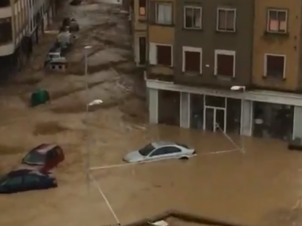 Inundaciones en Tafalla (Navarra) por el desbordamiento del río Cidacos.