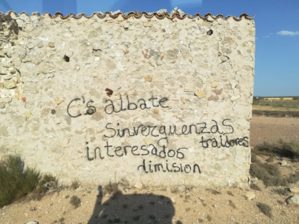 Pintadas contra Cs en Albalate.