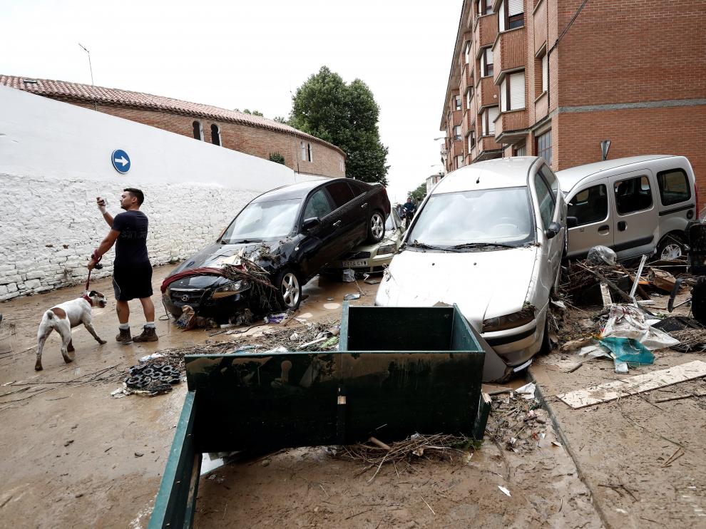Graves daños en Tafalla (Navarra) por las lluvias torrenciales de este lunes.
