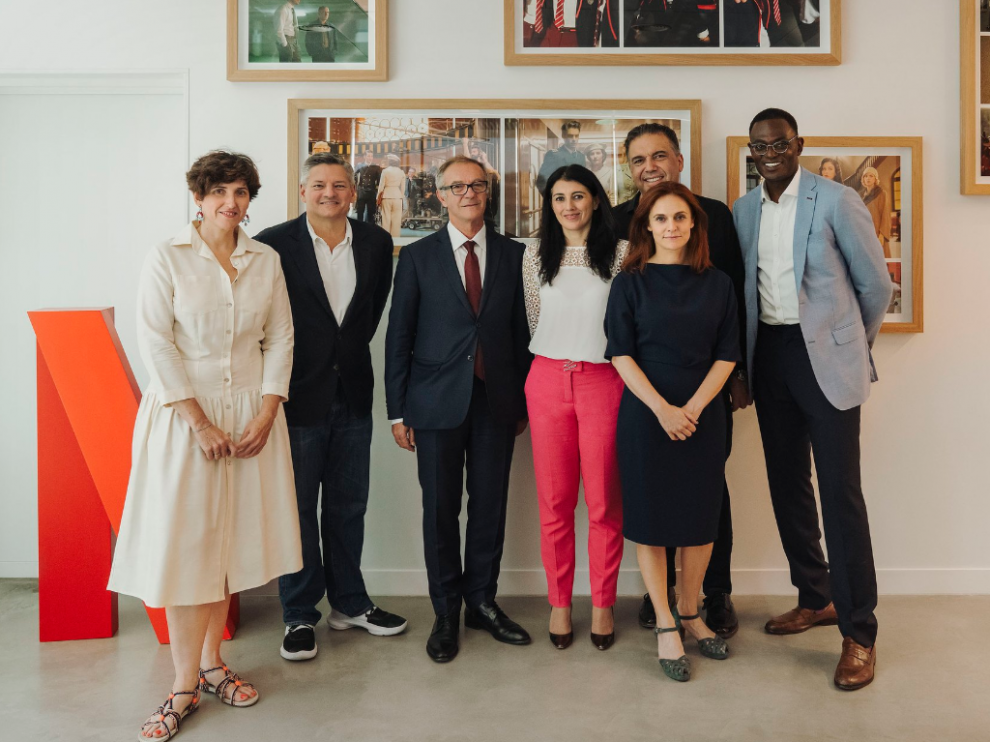 Guirao ha mantenido un encuentro con el vicepresidente internacional de Netflix, Ted Sarandos, y con parte de su equipo.