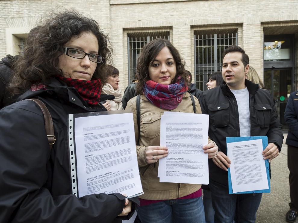 Afectados por la oposición a auxiliar administrativo, presentando un recurso de alzada ante el Gobierno de Aragón en octubre de 2016.