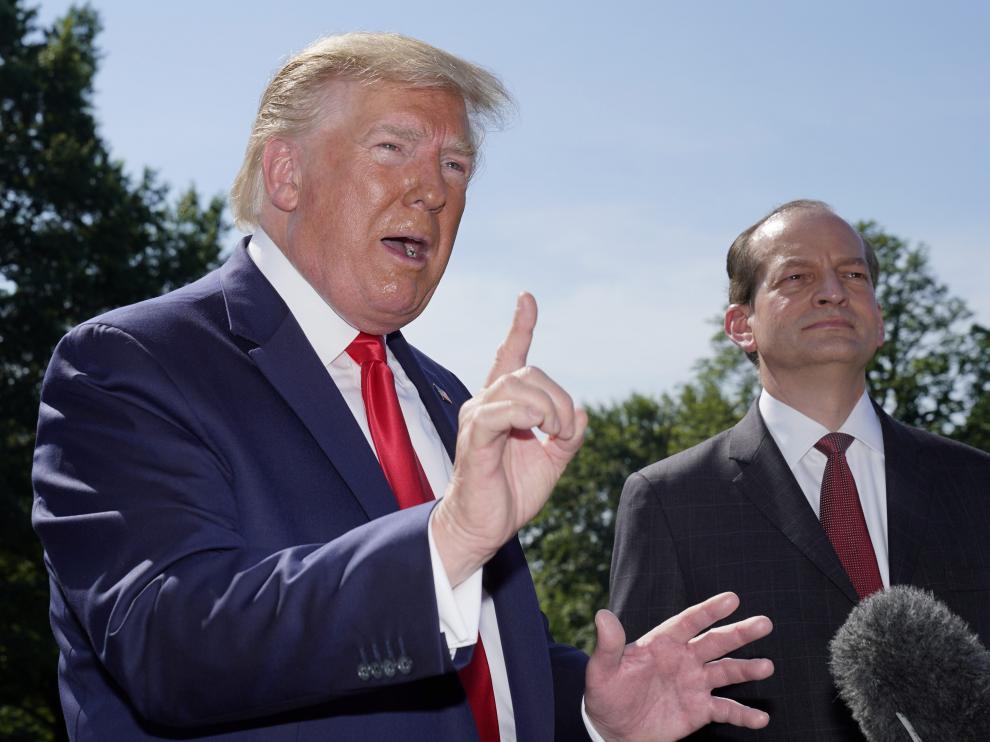 Donald Trump anuncia la dimisión del secretario de Trabajo de Estados Unidos, Alex Acosta.