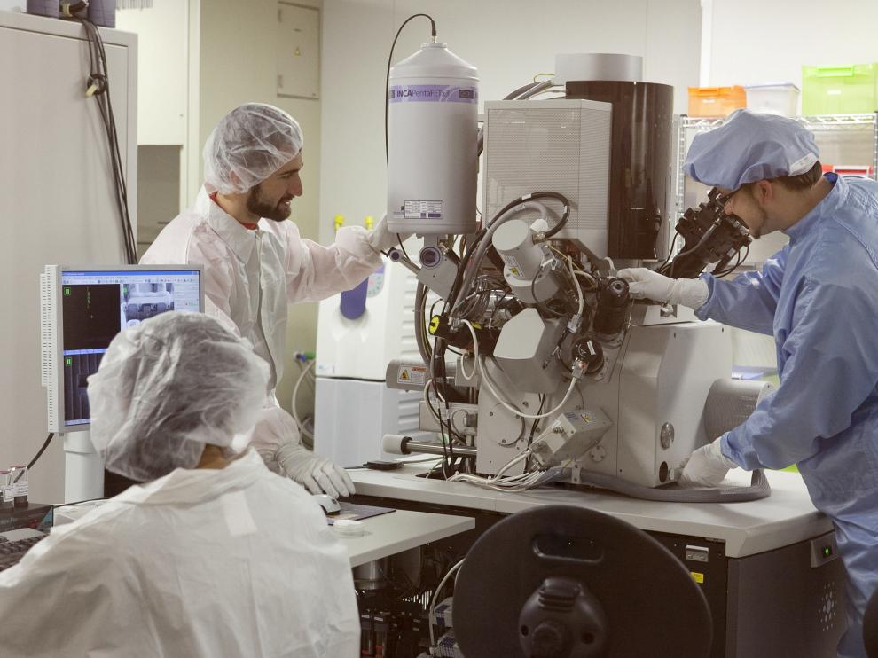 Investigadores del Laboratorio de Nanociencia.