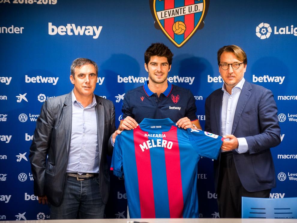 Gonzalo Melero, en el acto de presentación como jugador del Levante.