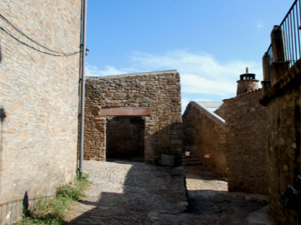 Consolidación de edificios en la zona del Camino de Santiago en Ruesta