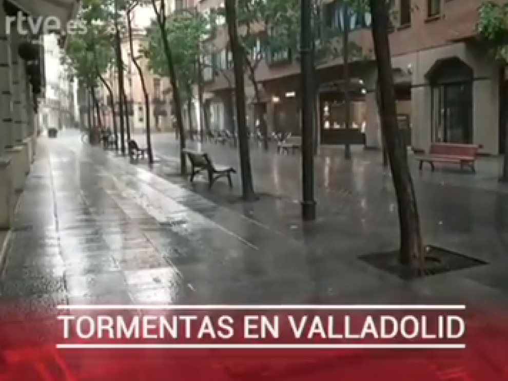 Captura de la retransmisión en directo del canal 24h de RTVE en la que se ven las calles de Valladolid