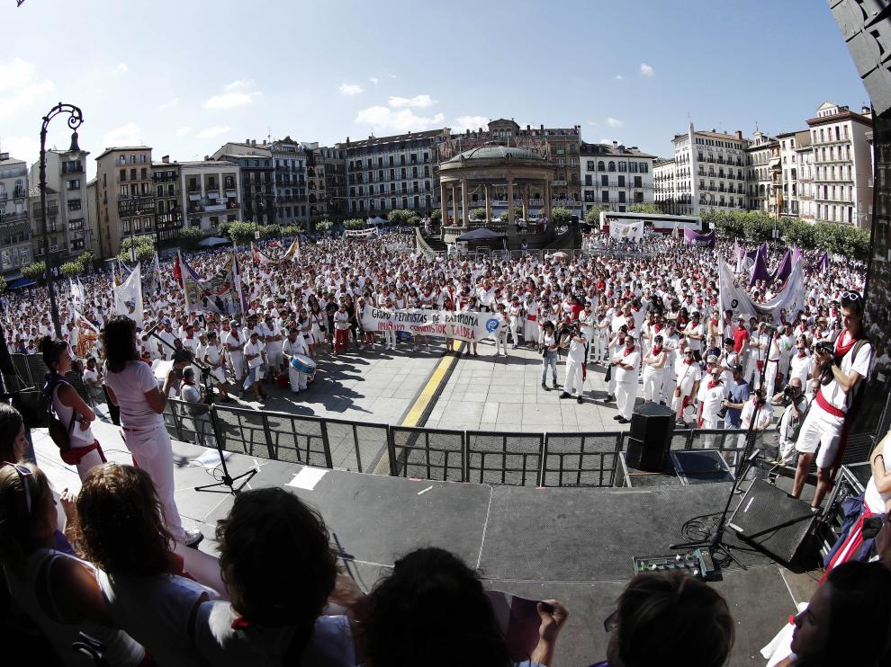 Miles de personas se concentran en Pamplona contra una nueva agresión sexual en Sanfermines.