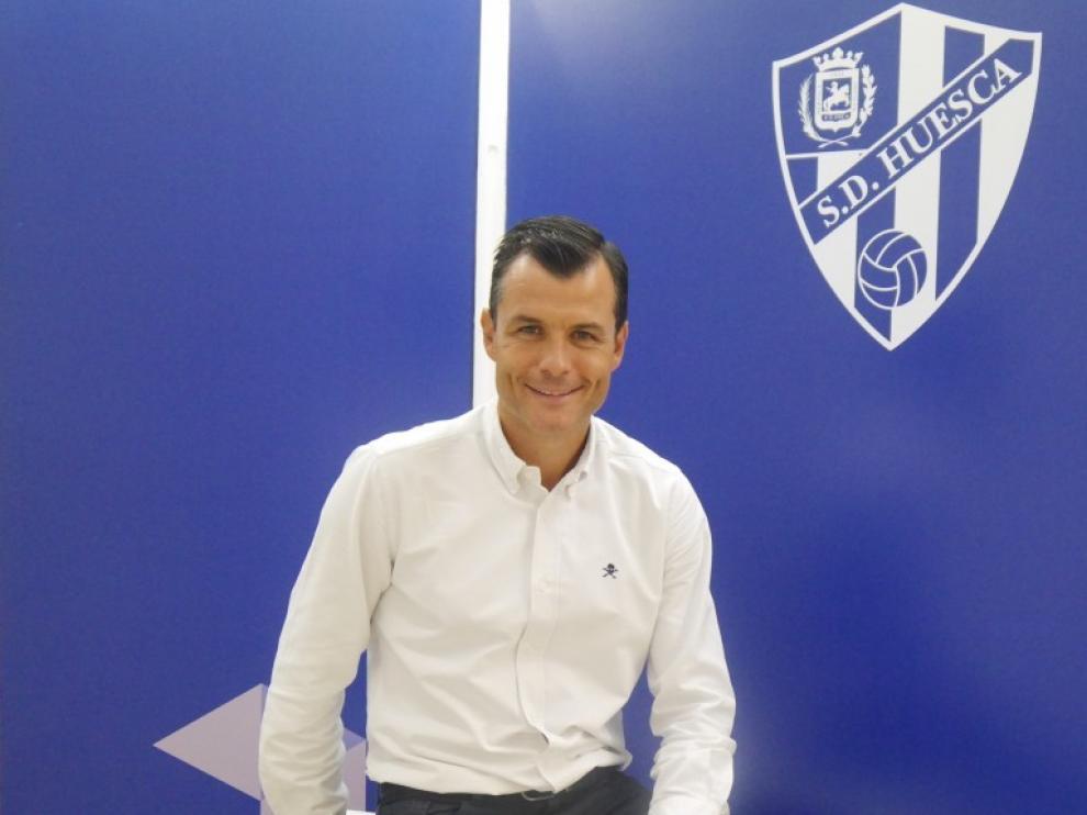 Juanjo Camacho se suma así al organigrama del club oscense.