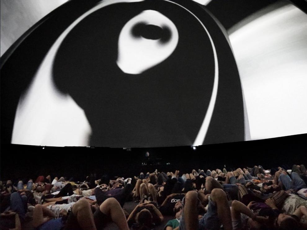 Público asistiendo a una presentación de Sonar 360º