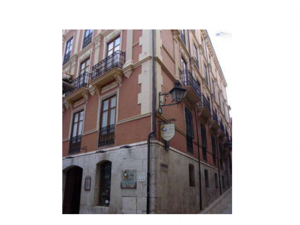 Edificio de Cáritas en Teruel ubicado en la calle Hartzenbusch.