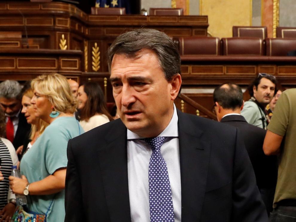 Aitor Esteban, a su llegada al Congreso este lunes.
