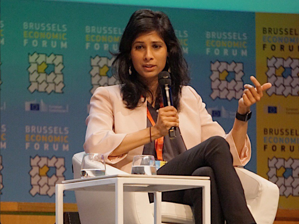 Gita Gopinath, economista del FMI, ha presentado el estudio en Santiago de Chile.