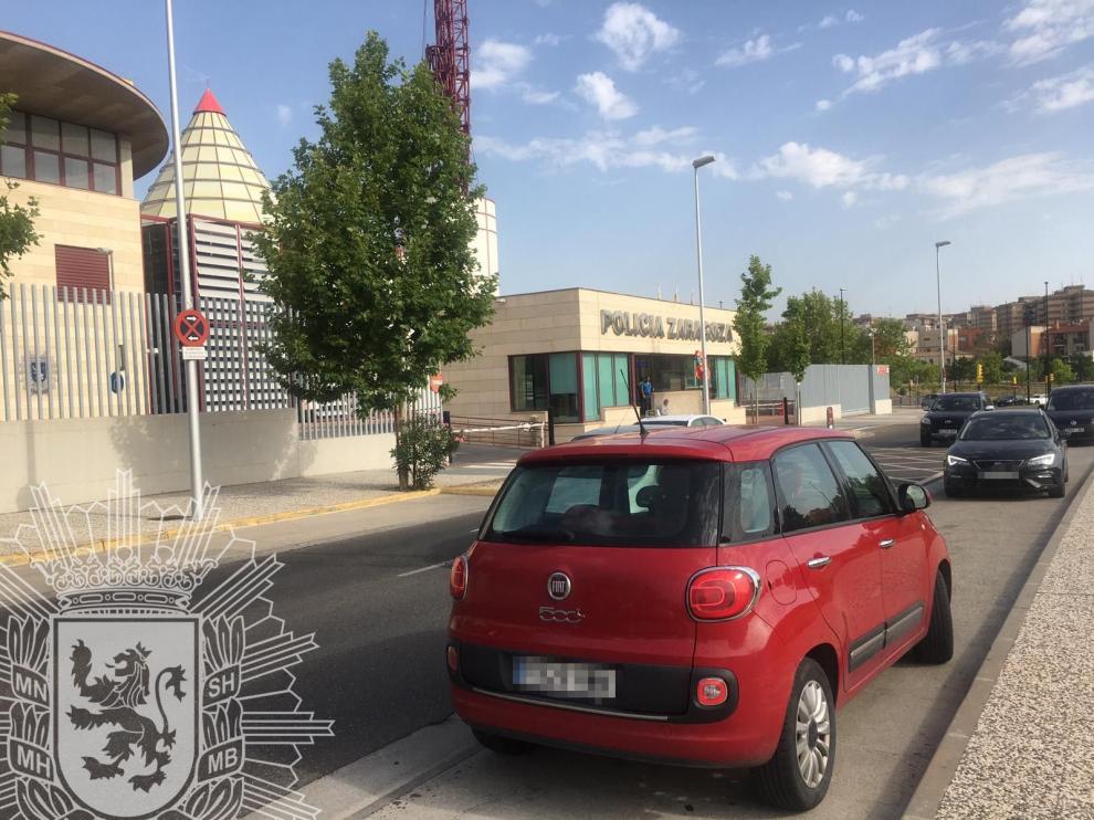 Imagen del vehñiculo estacionado